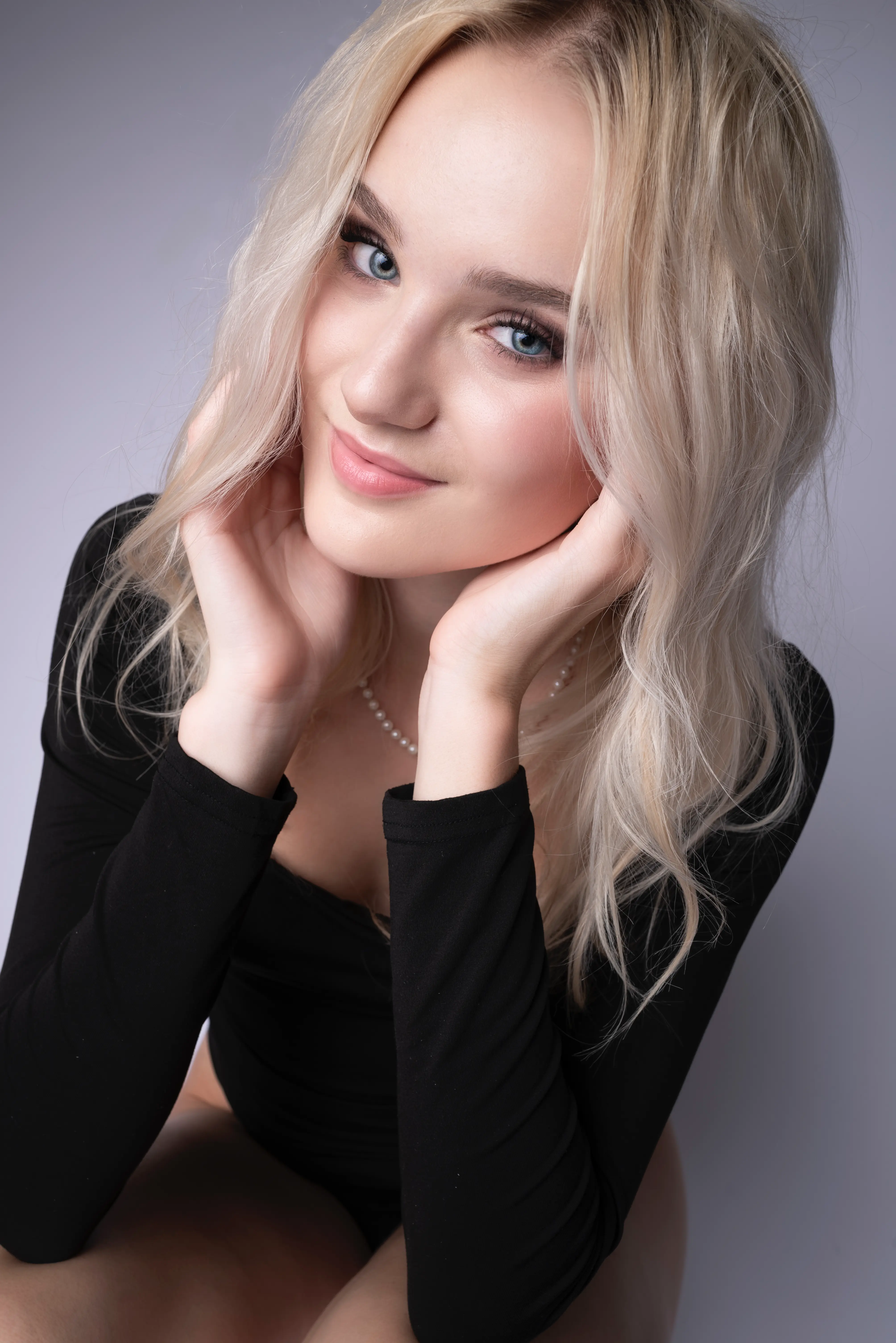 T&ecaron;hotensk&eacute; fotky v ateli&eacute;ru